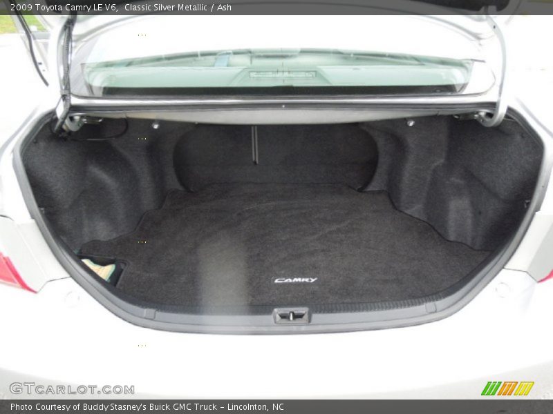 Classic Silver Metallic / Ash 2009 Toyota Camry LE V6