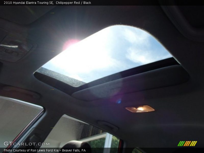 Chilipepper Red / Black 2010 Hyundai Elantra Touring SE