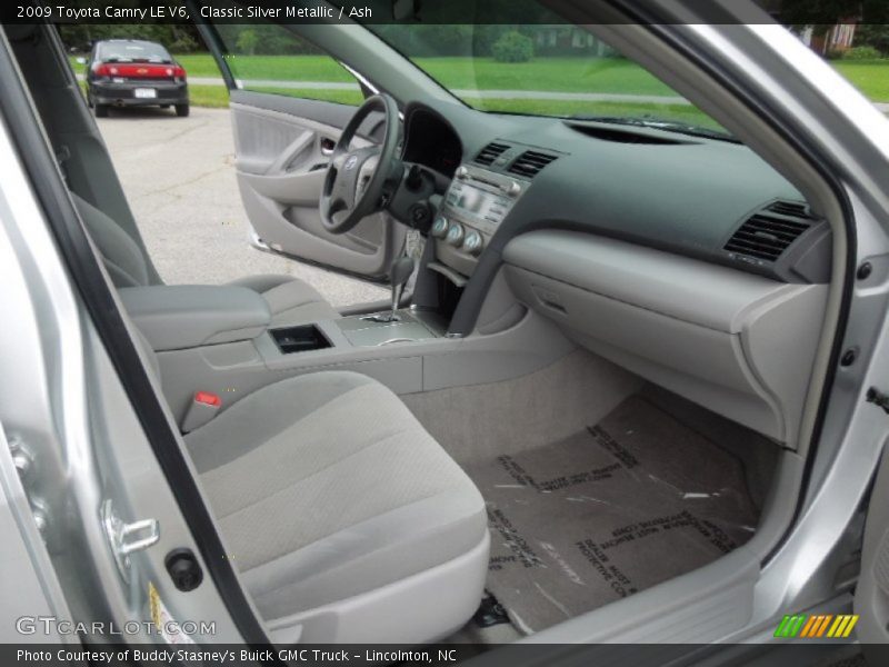 Classic Silver Metallic / Ash 2009 Toyota Camry LE V6