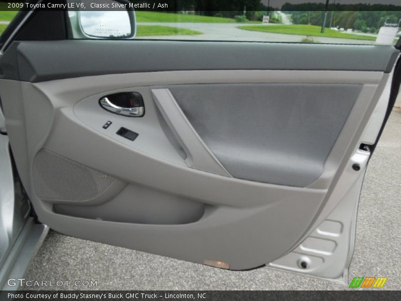 Classic Silver Metallic / Ash 2009 Toyota Camry LE V6