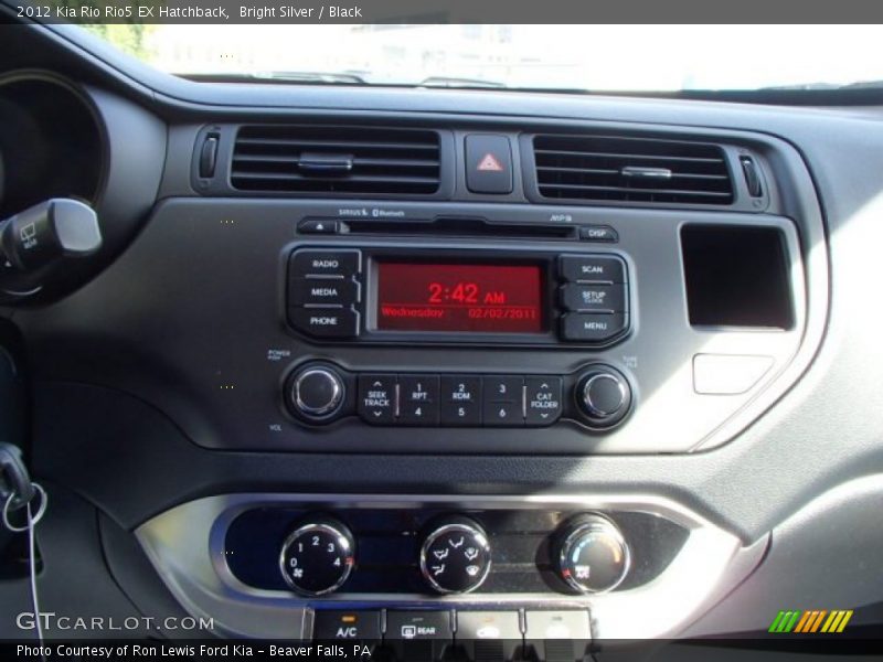 Bright Silver / Black 2012 Kia Rio Rio5 EX Hatchback