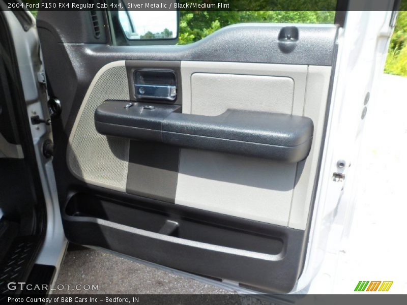 Silver Metallic / Black/Medium Flint 2004 Ford F150 FX4 Regular Cab 4x4