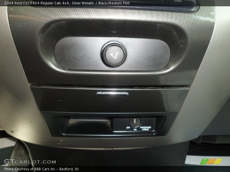 Silver Metallic / Black/Medium Flint 2004 Ford F150 FX4 Regular Cab 4x4