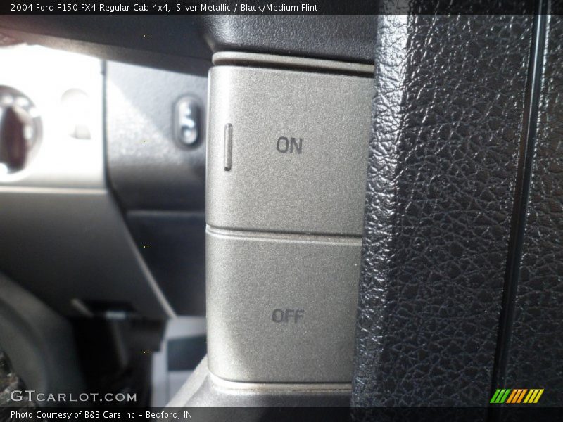 Silver Metallic / Black/Medium Flint 2004 Ford F150 FX4 Regular Cab 4x4