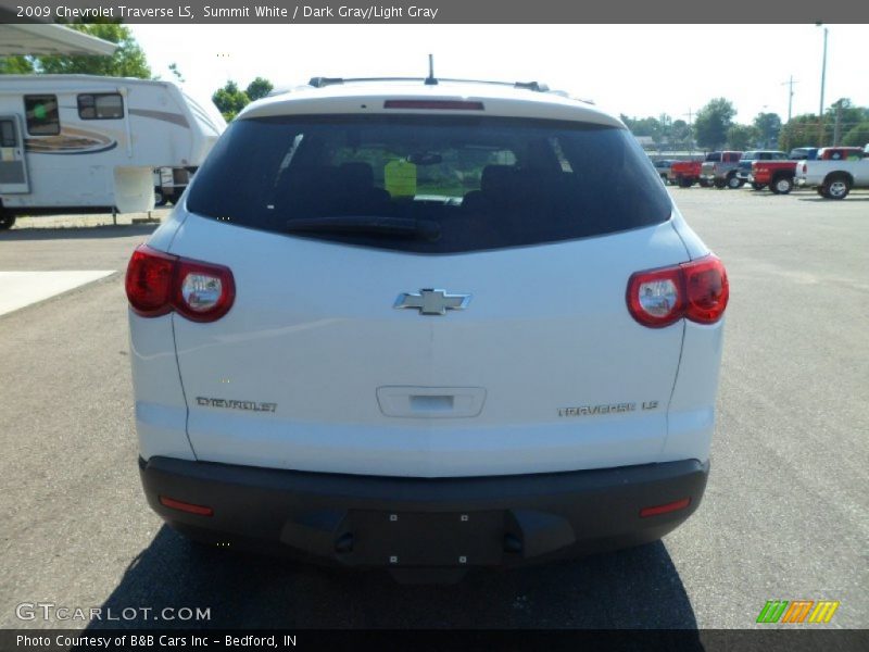 Summit White / Dark Gray/Light Gray 2009 Chevrolet Traverse LS