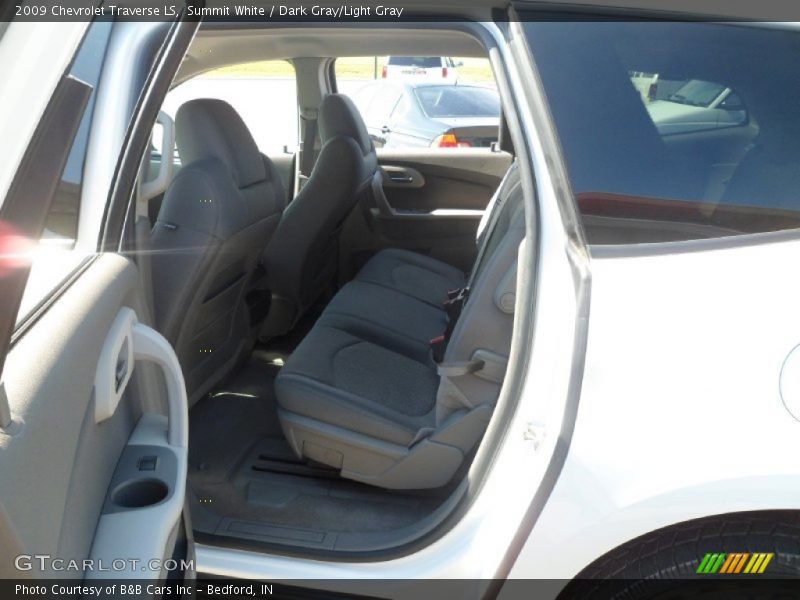 Summit White / Dark Gray/Light Gray 2009 Chevrolet Traverse LS