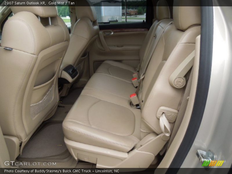Gold Mist / Tan 2007 Saturn Outlook XR