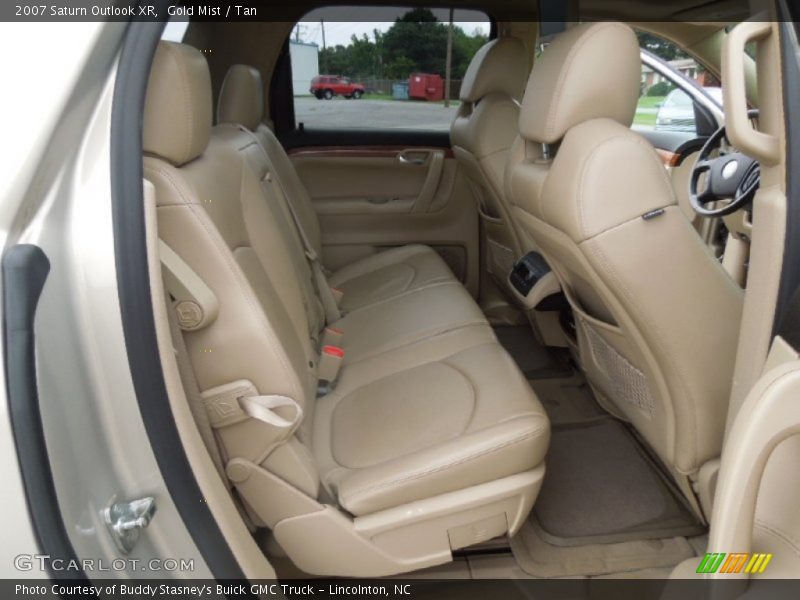 Gold Mist / Tan 2007 Saturn Outlook XR