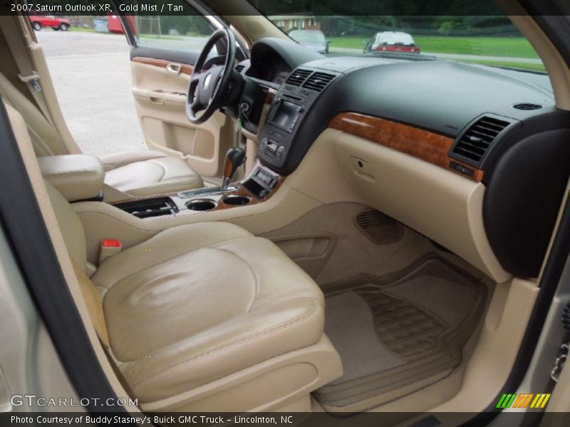 Gold Mist / Tan 2007 Saturn Outlook XR