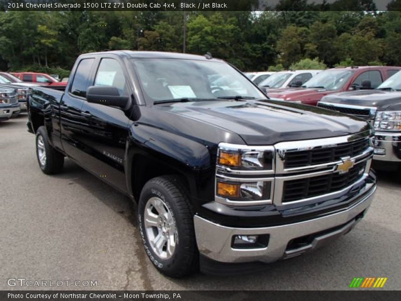 Front 3/4 View of 2014 Silverado 1500 LTZ Z71 Double Cab 4x4