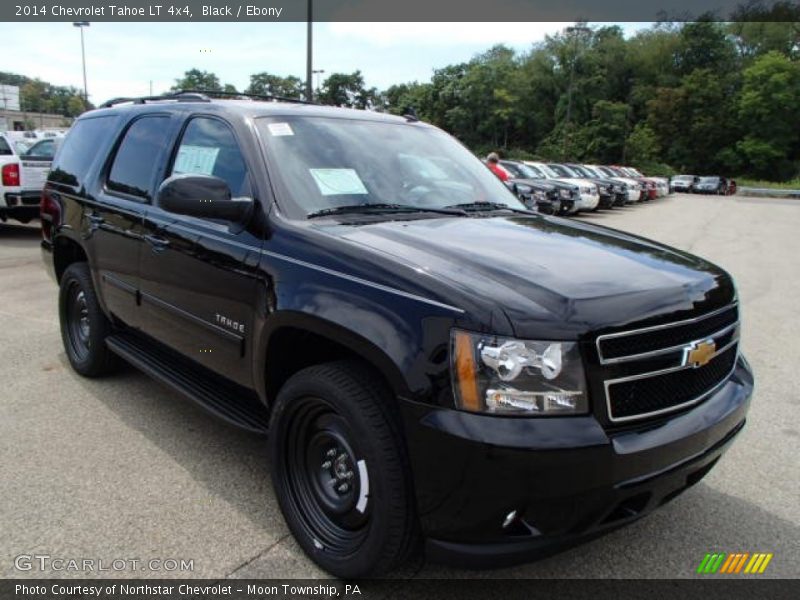 Front 3/4 View of 2014 Tahoe LT 4x4