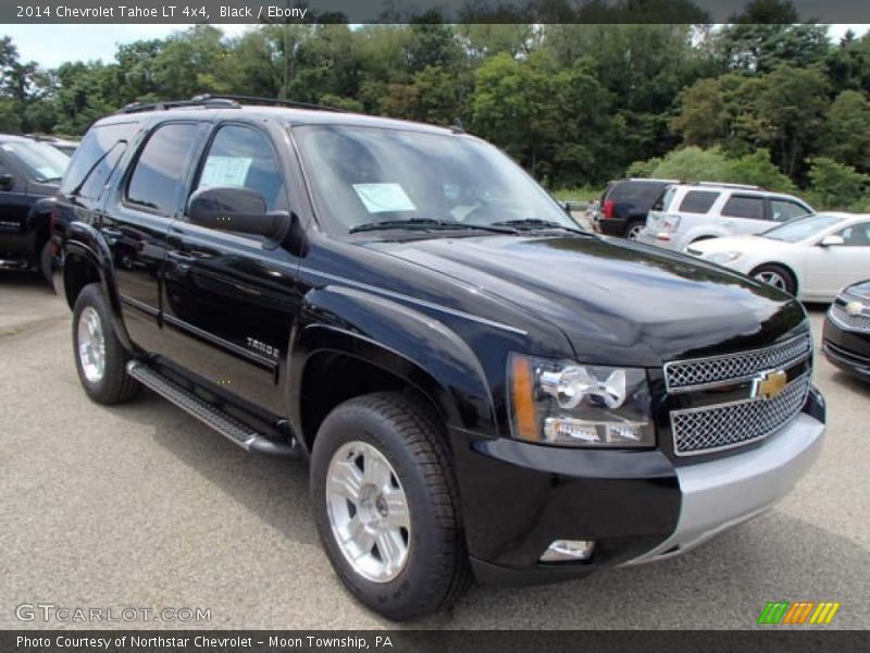 Front 3/4 View of 2014 Tahoe LT 4x4