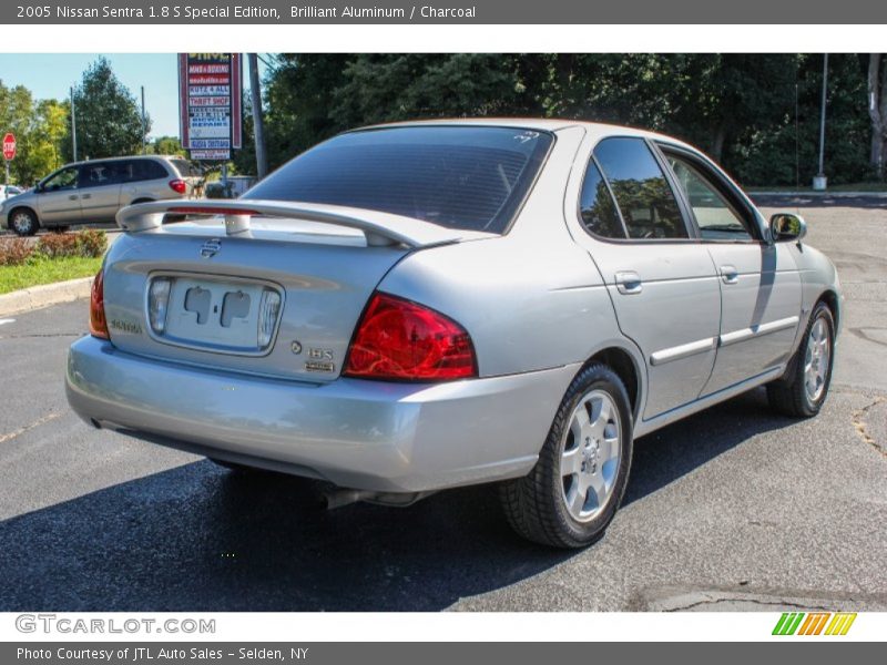 Brilliant Aluminum / Charcoal 2005 Nissan Sentra 1.8 S Special Edition