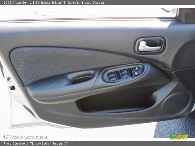 Brilliant Aluminum / Charcoal 2005 Nissan Sentra 1.8 S Special Edition