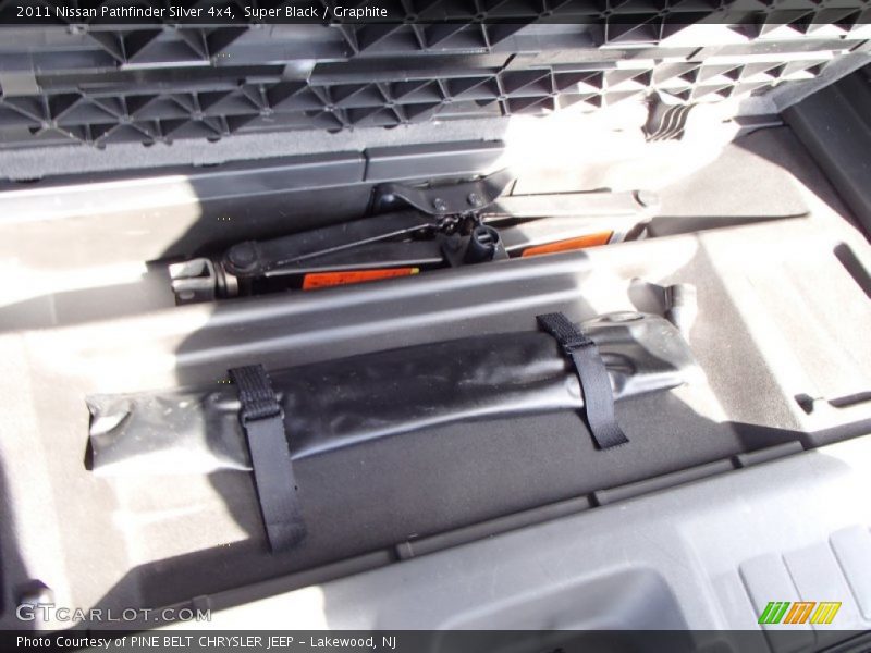 Super Black / Graphite 2011 Nissan Pathfinder Silver 4x4
