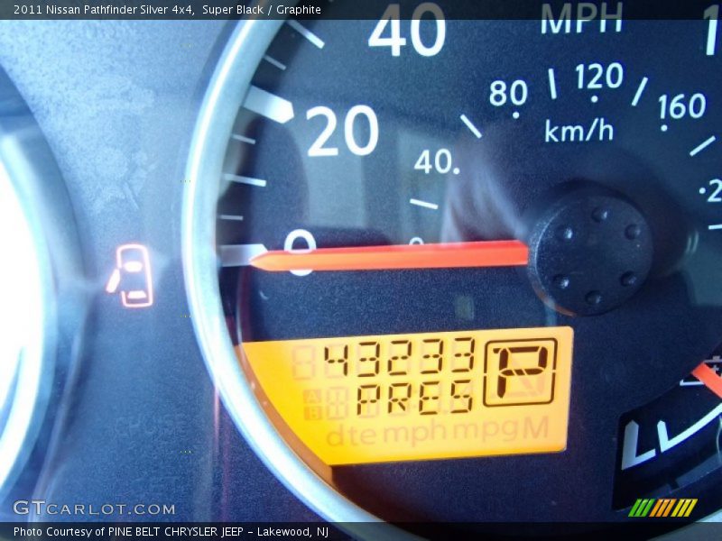 Super Black / Graphite 2011 Nissan Pathfinder Silver 4x4