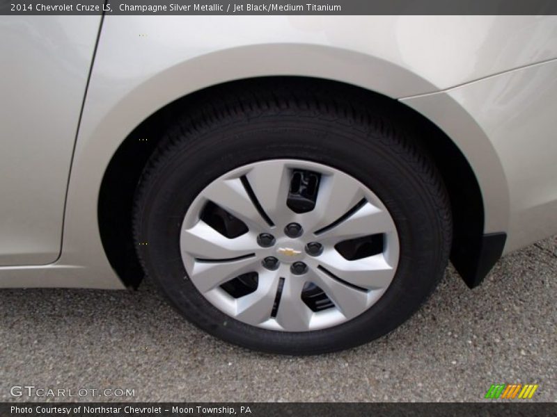 Champagne Silver Metallic / Jet Black/Medium Titanium 2014 Chevrolet Cruze LS