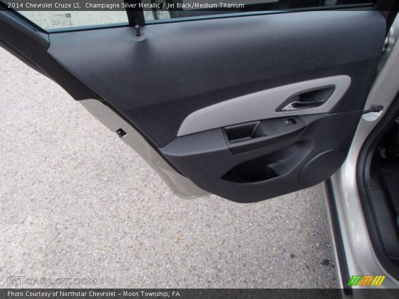 Champagne Silver Metallic / Jet Black/Medium Titanium 2014 Chevrolet Cruze LS