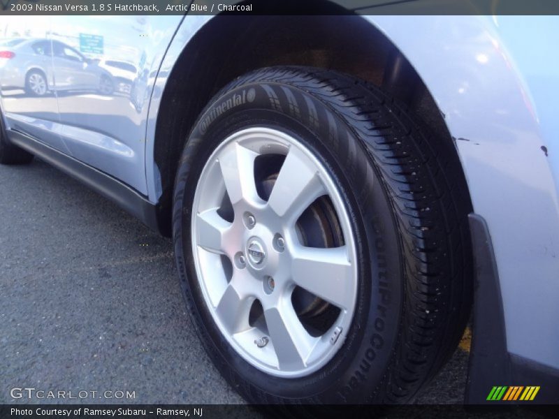 Arctic Blue / Charcoal 2009 Nissan Versa 1.8 S Hatchback