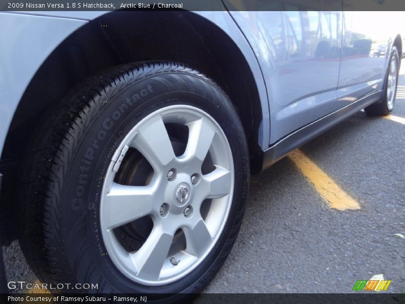 Arctic Blue / Charcoal 2009 Nissan Versa 1.8 S Hatchback