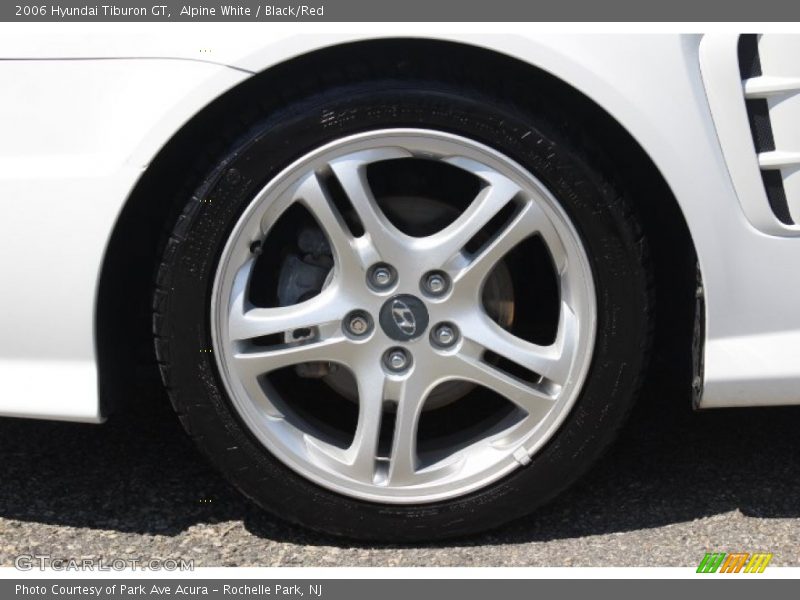 Alpine White / Black/Red 2006 Hyundai Tiburon GT