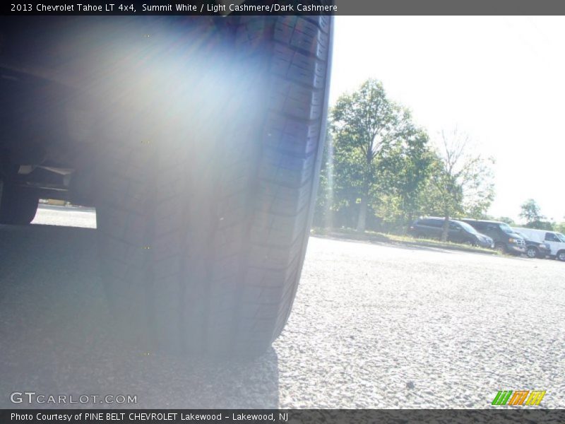 Summit White / Light Cashmere/Dark Cashmere 2013 Chevrolet Tahoe LT 4x4