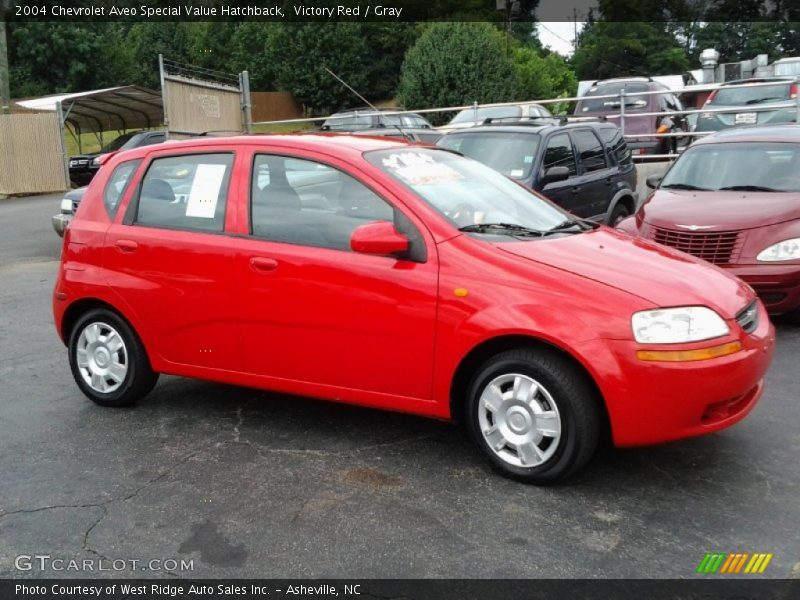 Victory Red / Gray 2004 Chevrolet Aveo Special Value Hatchback