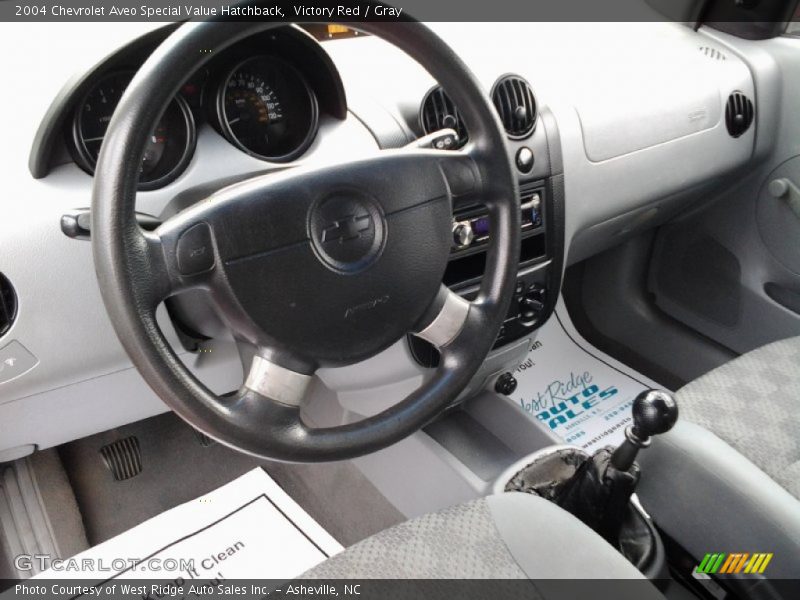Victory Red / Gray 2004 Chevrolet Aveo Special Value Hatchback