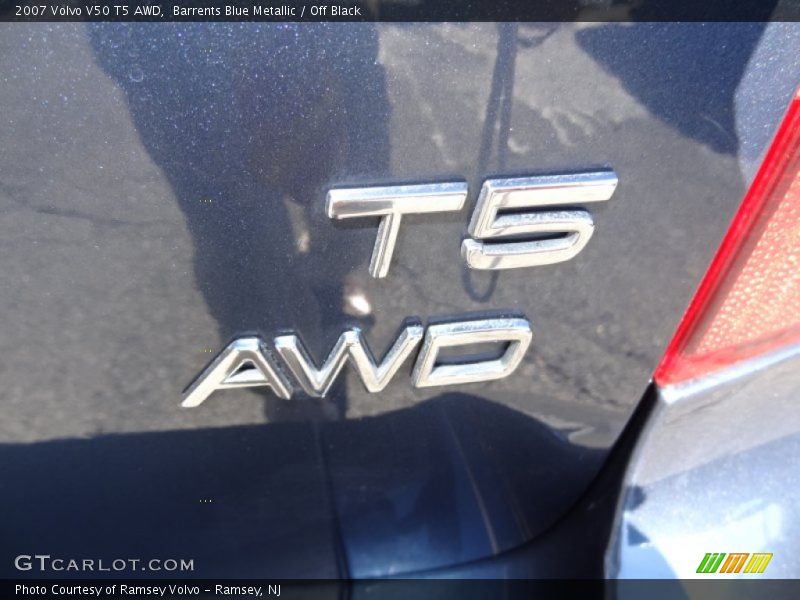 Barrents Blue Metallic / Off Black 2007 Volvo V50 T5 AWD