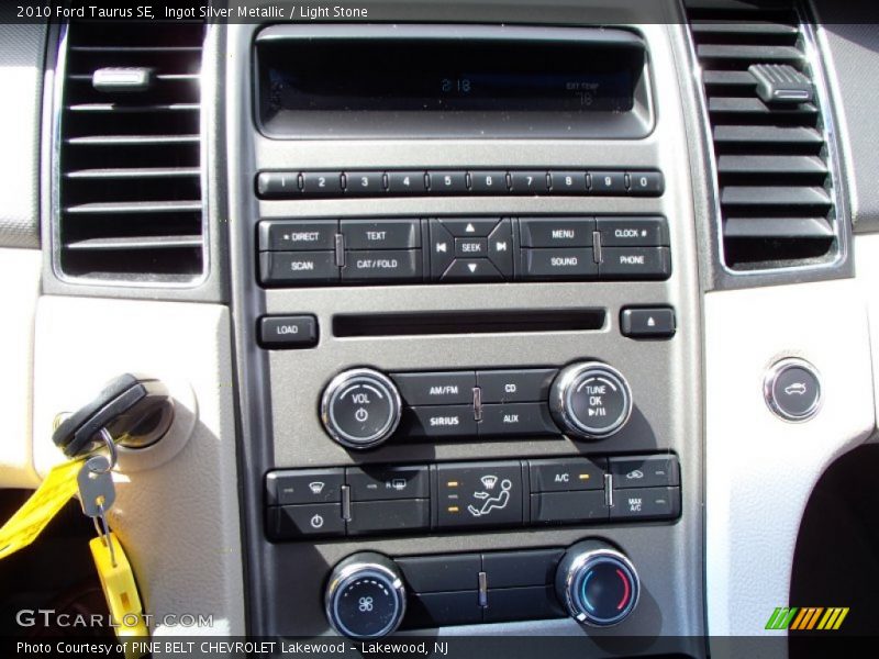 Ingot Silver Metallic / Light Stone 2010 Ford Taurus SE