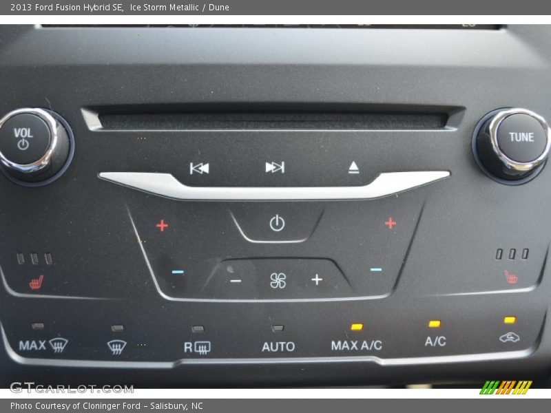 Ice Storm Metallic / Dune 2013 Ford Fusion Hybrid SE