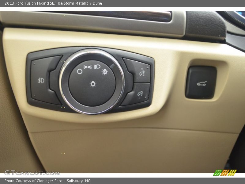 Ice Storm Metallic / Dune 2013 Ford Fusion Hybrid SE