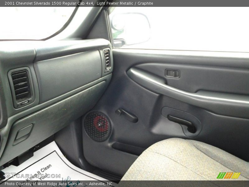 Light Pewter Metallic / Graphite 2001 Chevrolet Silverado 1500 Regular Cab 4x4
