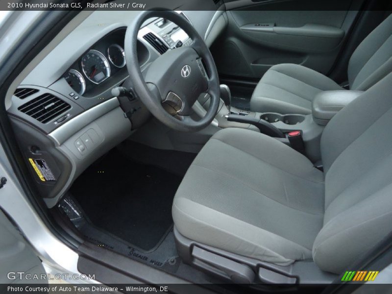 Radiant Silver / Gray 2010 Hyundai Sonata GLS