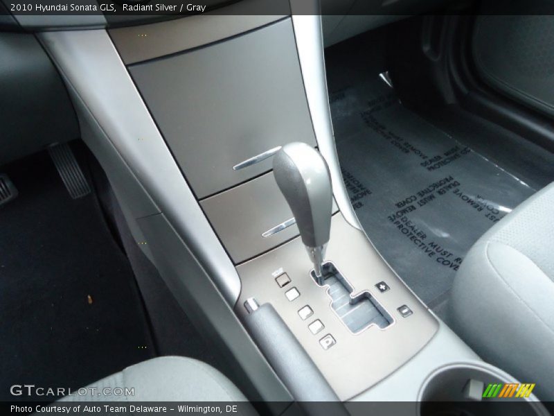 Radiant Silver / Gray 2010 Hyundai Sonata GLS