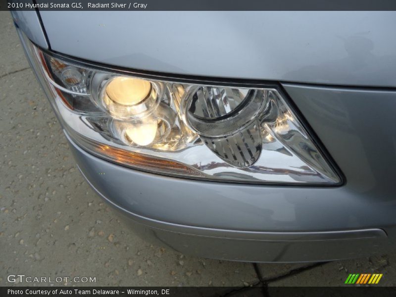 Radiant Silver / Gray 2010 Hyundai Sonata GLS