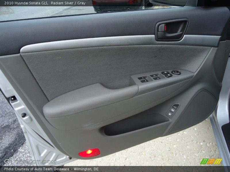 Radiant Silver / Gray 2010 Hyundai Sonata GLS