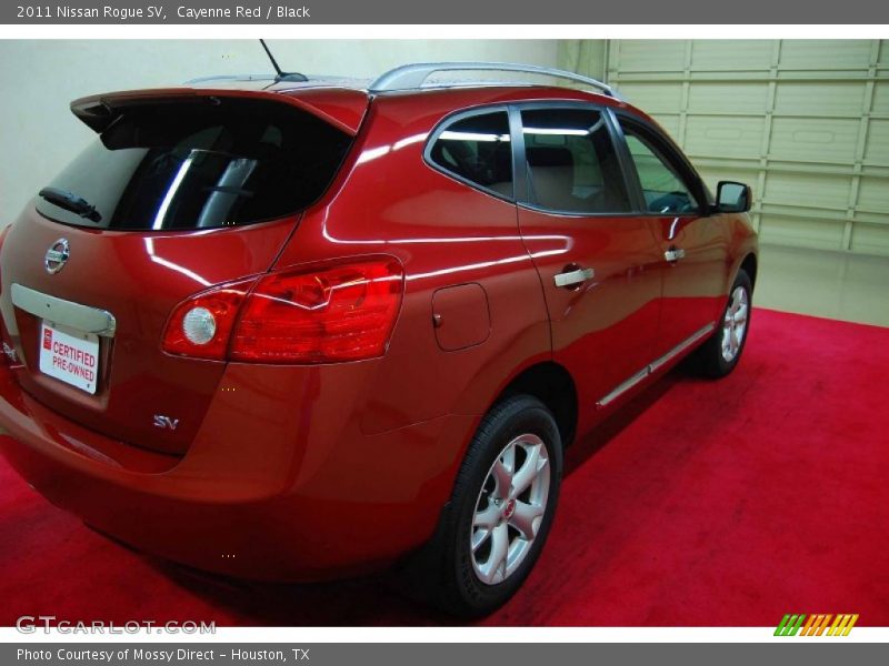 Cayenne Red / Black 2011 Nissan Rogue SV