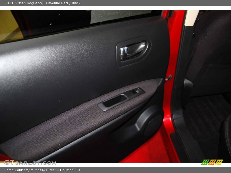 Cayenne Red / Black 2011 Nissan Rogue SV
