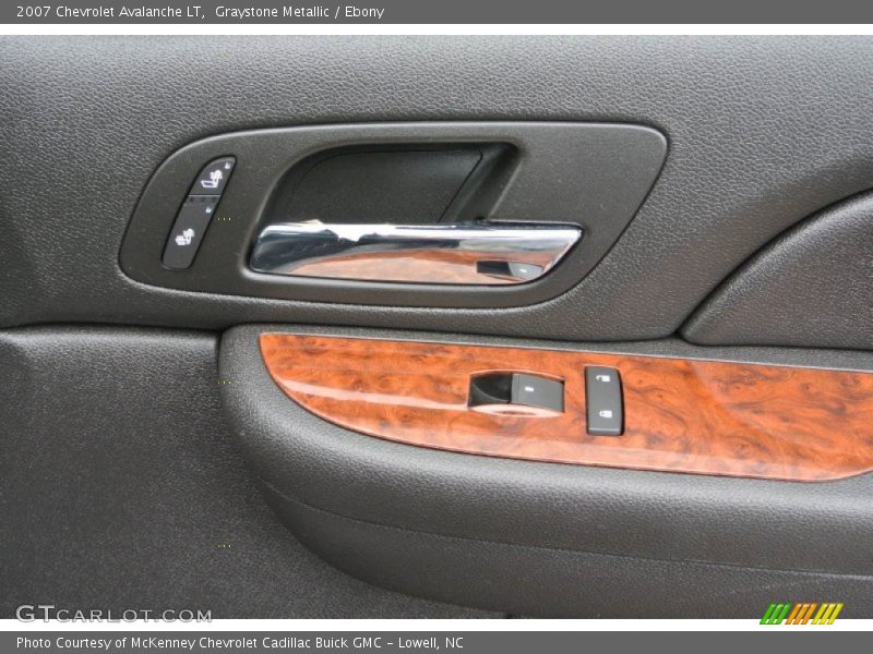 Graystone Metallic / Ebony 2007 Chevrolet Avalanche LT