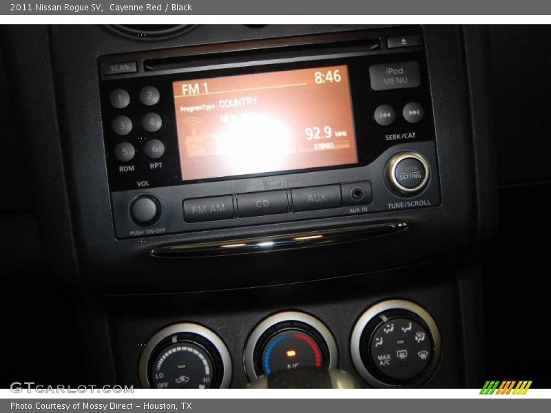 Cayenne Red / Black 2011 Nissan Rogue SV