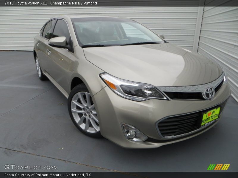Champagne Mica / Almond 2013 Toyota Avalon XLE