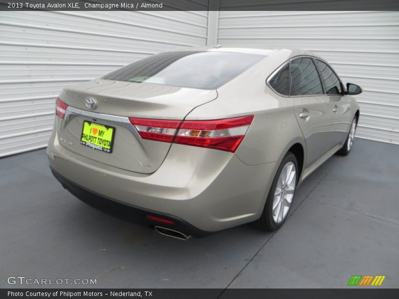 Champagne Mica / Almond 2013 Toyota Avalon XLE