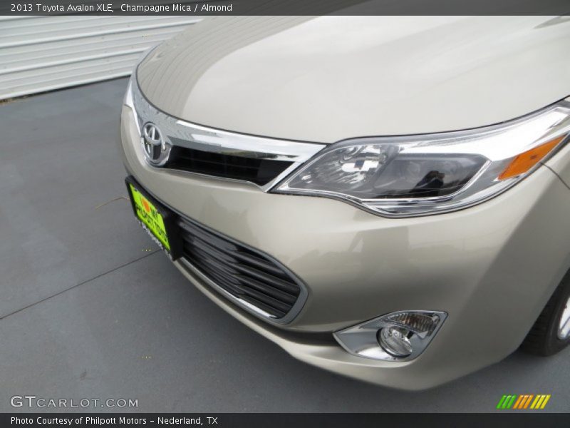 Champagne Mica / Almond 2013 Toyota Avalon XLE
