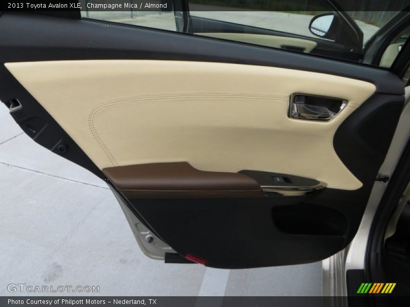 Champagne Mica / Almond 2013 Toyota Avalon XLE