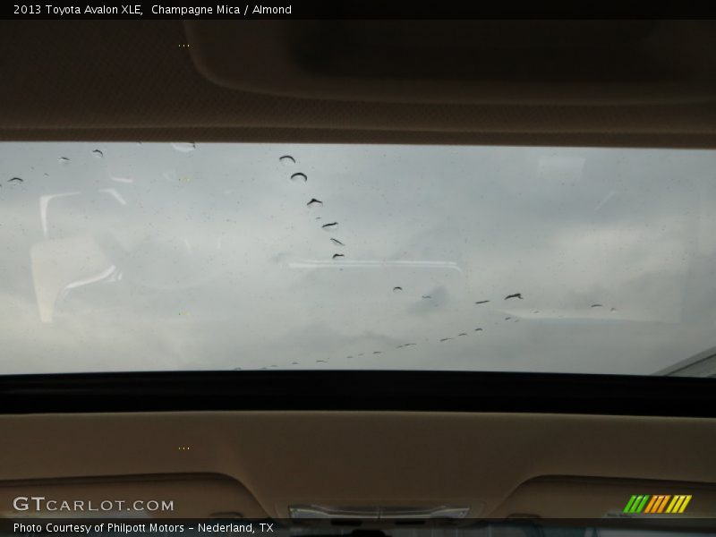 Champagne Mica / Almond 2013 Toyota Avalon XLE