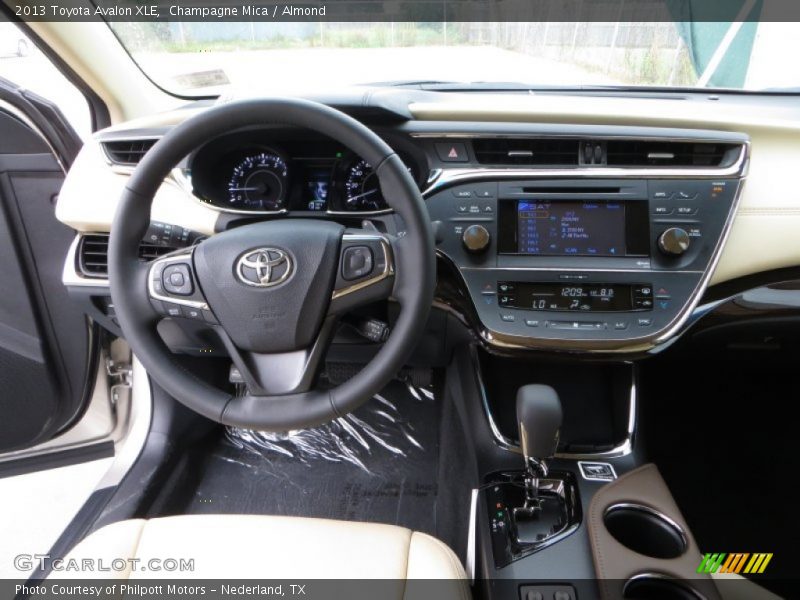 Champagne Mica / Almond 2013 Toyota Avalon XLE