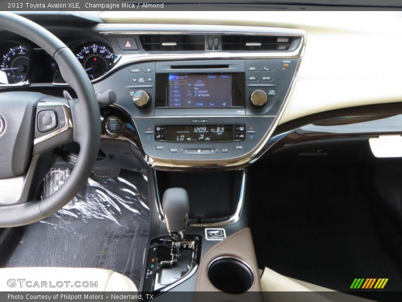 Champagne Mica / Almond 2013 Toyota Avalon XLE