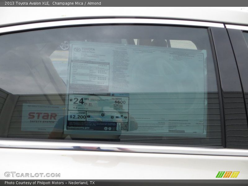 Champagne Mica / Almond 2013 Toyota Avalon XLE