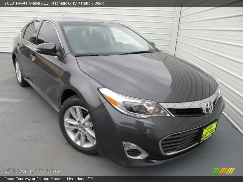Magnetic Gray Metallic / Black 2013 Toyota Avalon XLE